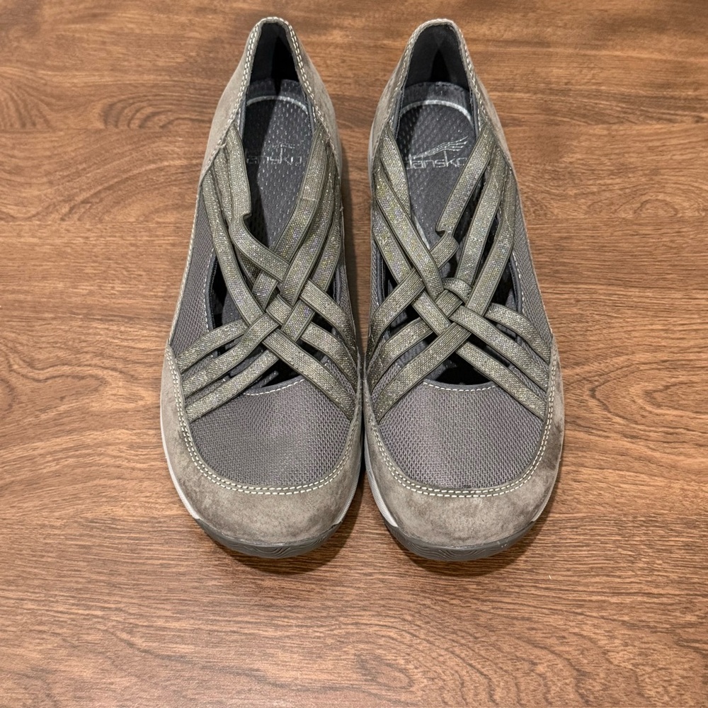 Dansko Hilde Gray Black Sneakers with Elastic Straps Flat Slip-On Style Size 37